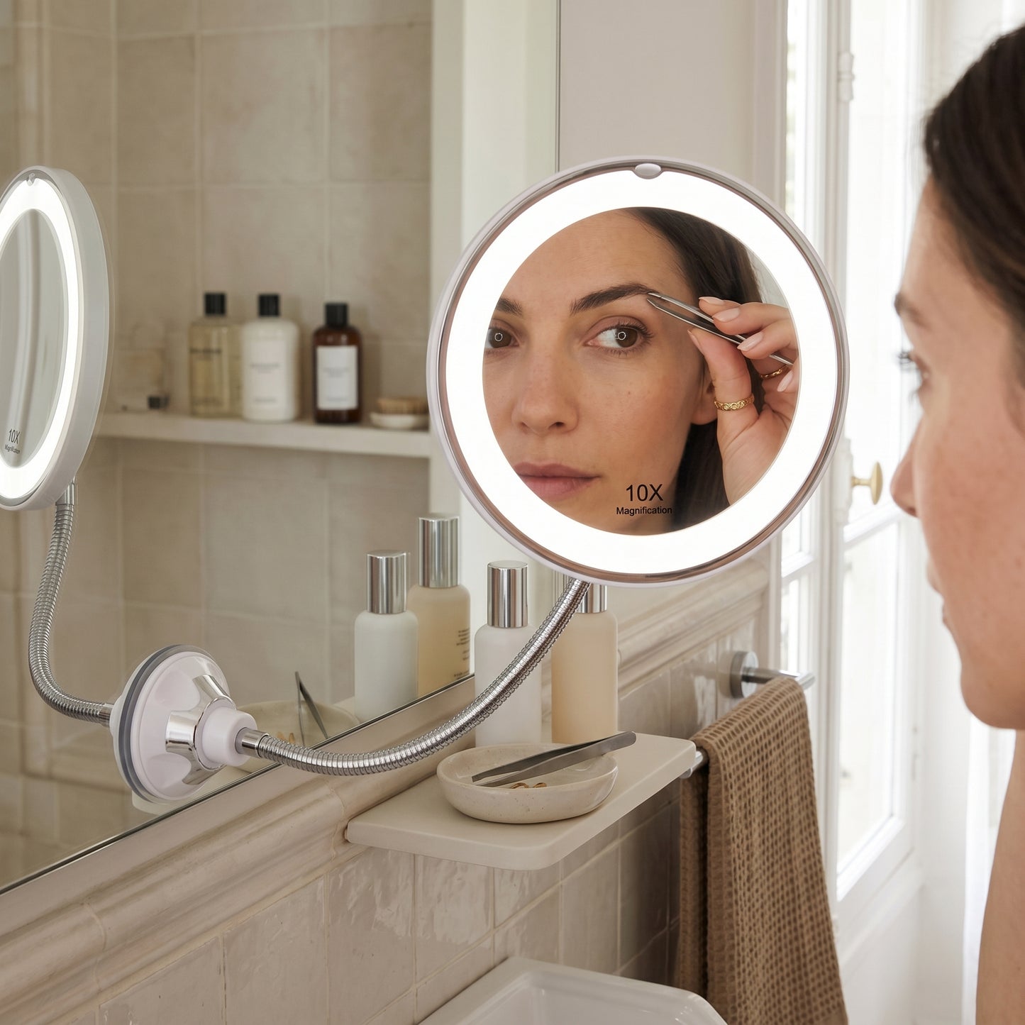Clarévo – Miroir Grossissant LED à Ventouse